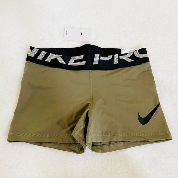 Nike | Women’s Nike Pro Spandex Shorts - Picture 2 of 8